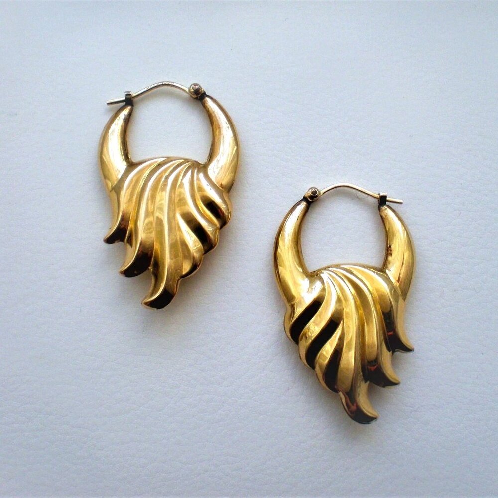 Vintage Designer CARLA Solid 14K Yellow Gold 1 1/2" Long Hoop Pierced EARRINGS